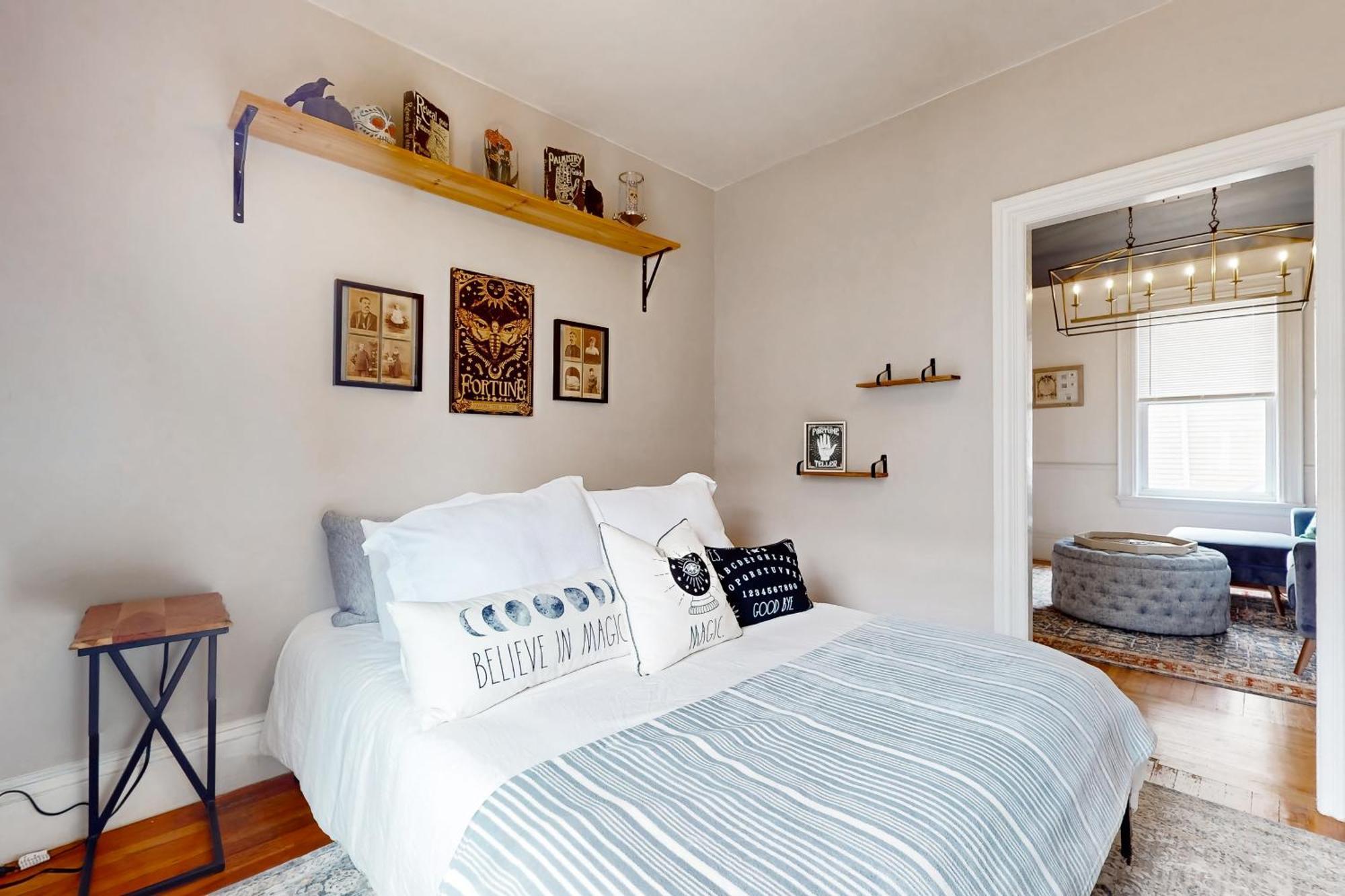 Witchy Modern Apartamento Salem Exterior foto